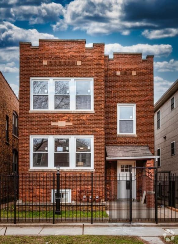 Building Photo - 7240 S Cornell Ave