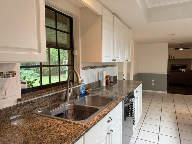 Building Photo - 8004 Beltrees Ct