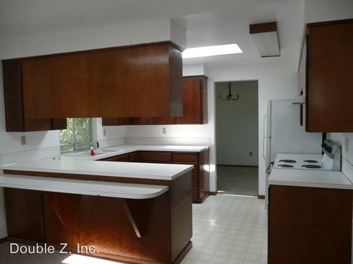 Building Photo - 7924 Onyx Ct SW