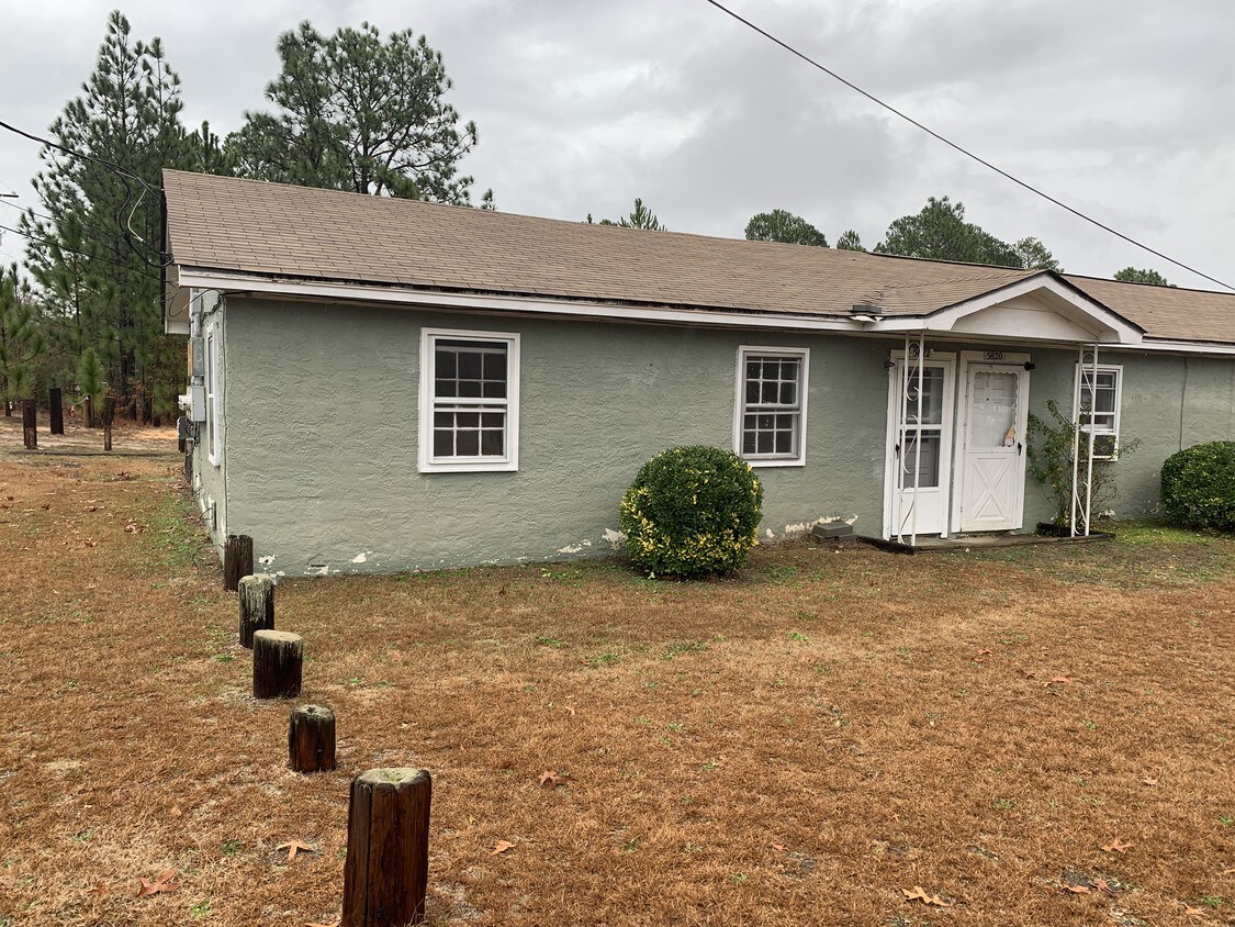 5822 Gregory St, Fayetteville, NC 28311 Condo for Rent in