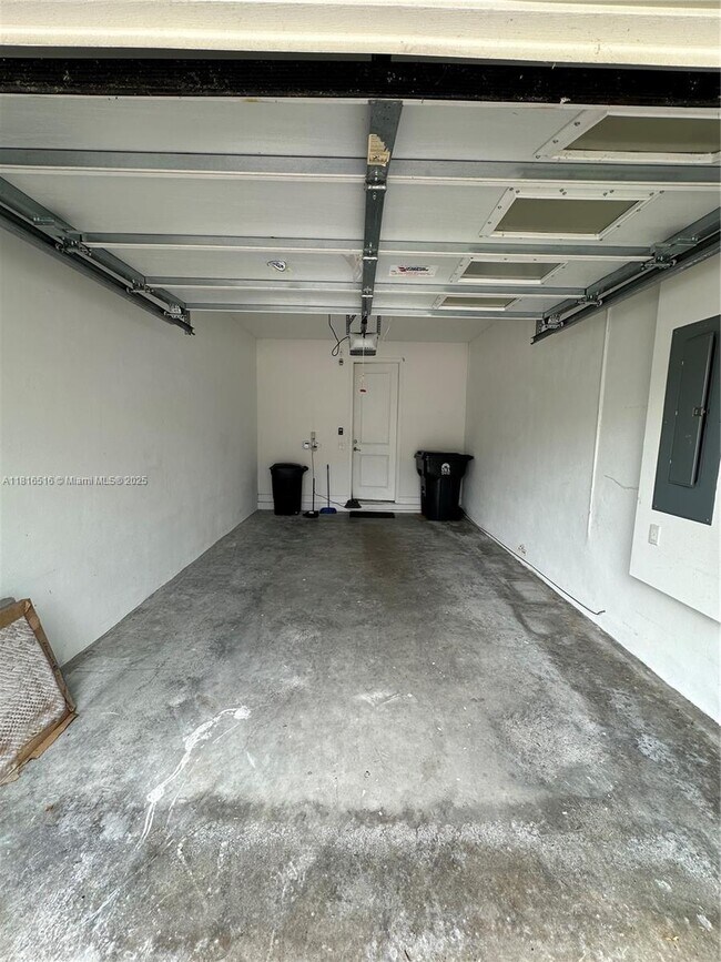 Foto del edificio - 8959 Kingsmoor Wy