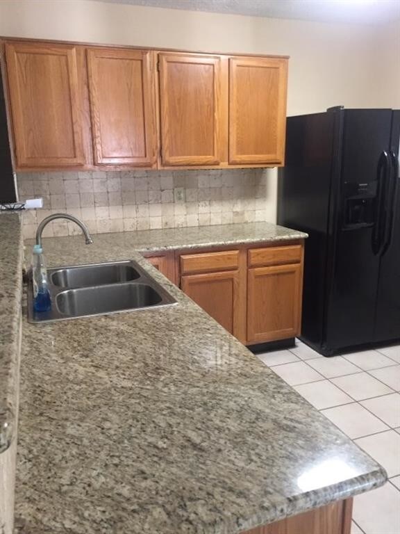 Foto del edificio - 3037 Walnut Springs Dr