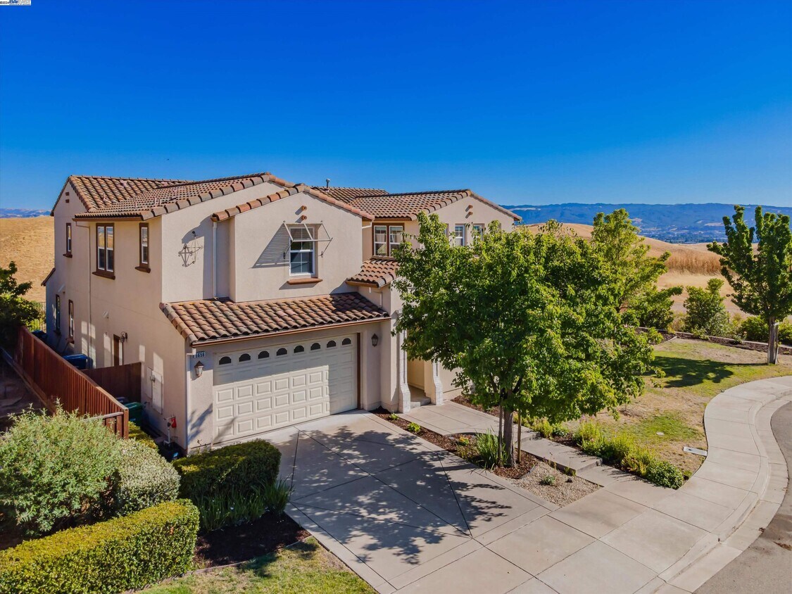 Primary Photo - 5656 Lysander Way