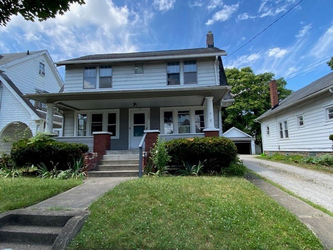Primary Photo - 1032 Berwin St