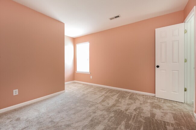 Foto del edificio - 410 Revis Creek Ct