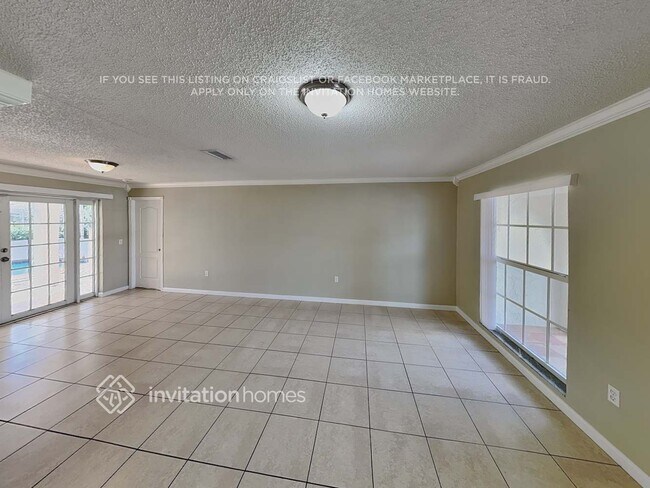 Foto del edificio - 8830 Johnson St