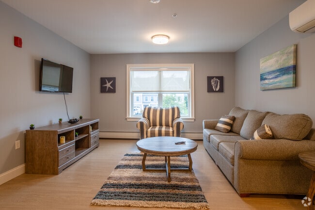 2BR, 2BA - 1,074SF - Living Room - Pointe Place Development