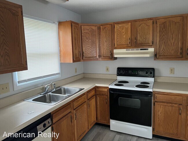 Foto del edificio - 2 br, 1.5 bath House - 410 Spring Street