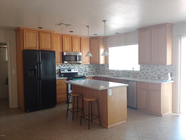 Foto del edificio - 568 W Caroline Ln