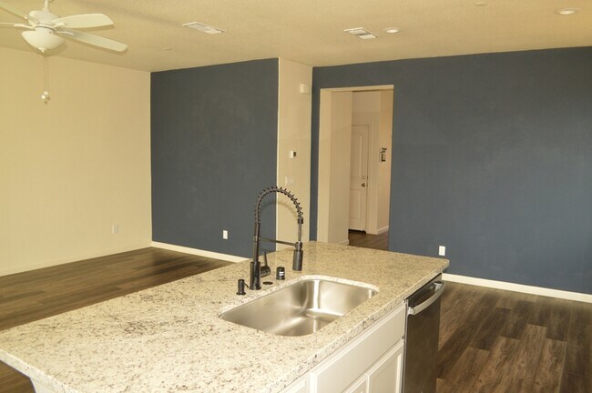Building Photo - 808 Marybelle Ct