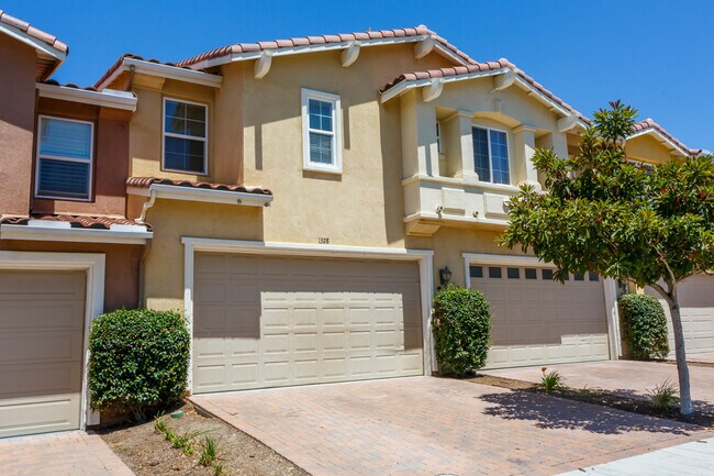 Building Photo - 1328 Isabella Way