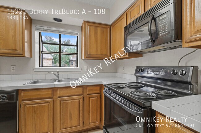 Foto del edificio - 15221 Berry Trail