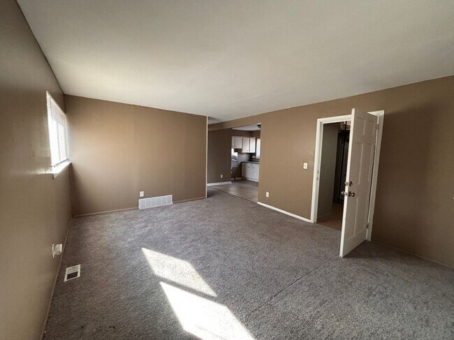 Foto del edificio - 20221 Tireman Ave