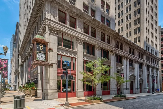 Building Photo - 314 N Broadway Apt 503