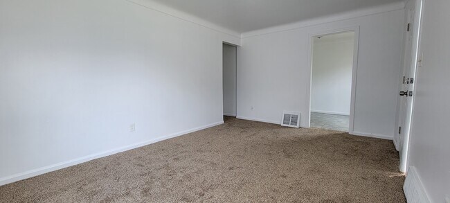 Foto del edificio - 20040 Binder St