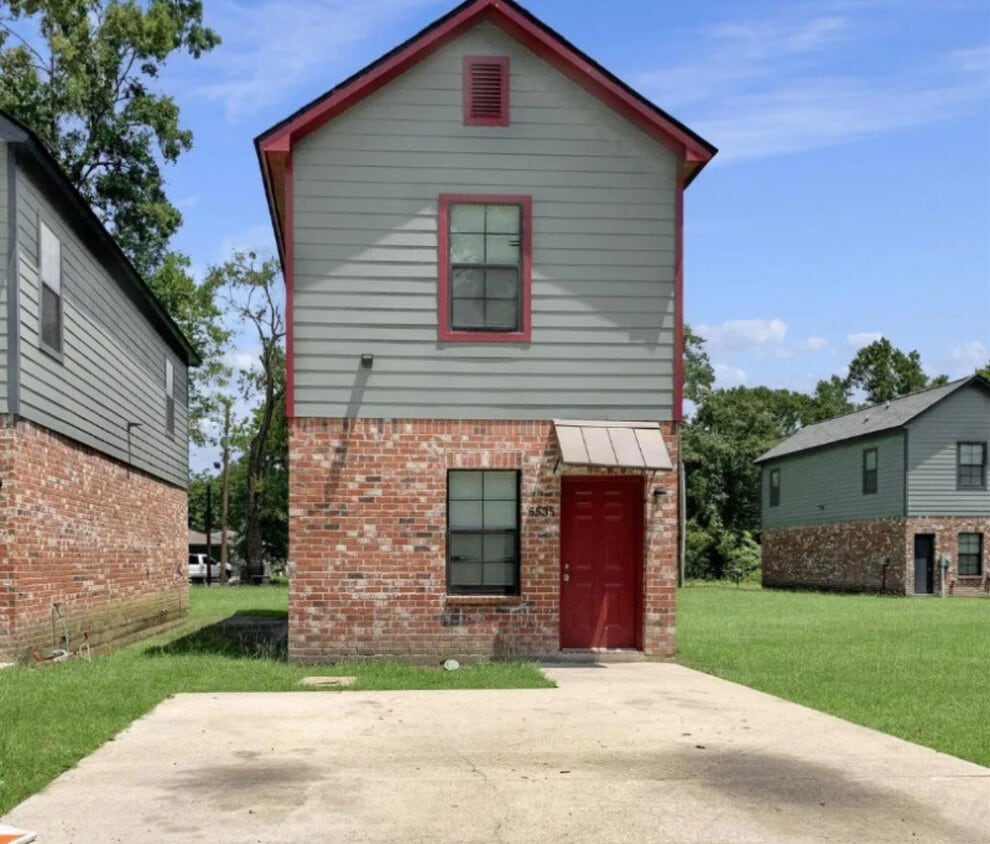 Primary Photo - 5553 Paige St