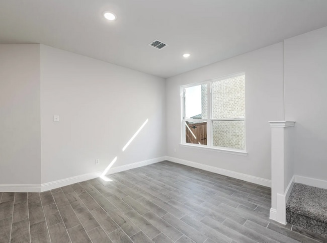 Building Photo - 1820 Acosta Dr