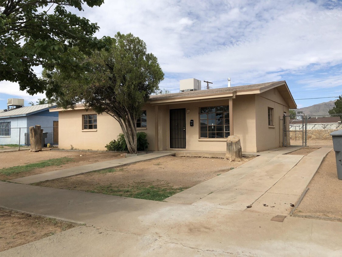 8829 Mount Hagan Dr, El Paso, TX 79904 House Rental in El Paso, TX