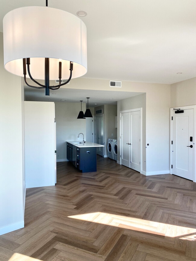 Ivy Row Turret - 1 Bedroom - The Delta