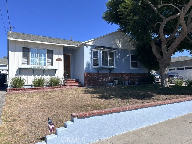Building Photo - 944 Cypress St