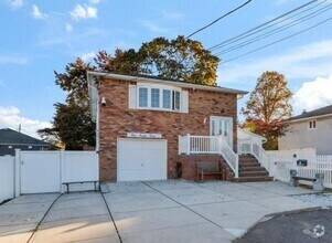 Building Photo - 1 Meade Ct