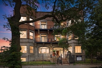 Building Photo - 5014 S King Dr