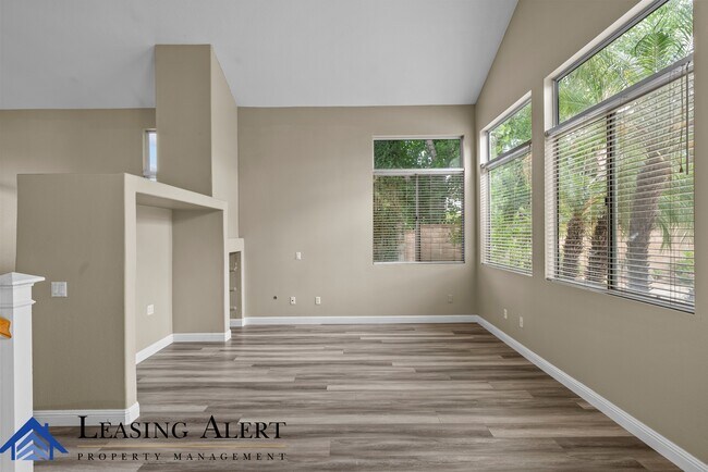 Building Photo - 23721 Skycrest Cir Dr