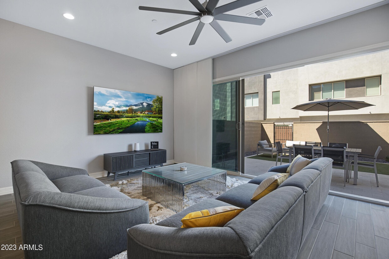 25420 N 19th Dr, Phoenix, AZ 85085 Townhome Rentals in Phoenix AZ