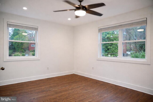 Foto del edificio - 1633 Kalmia Rd NW