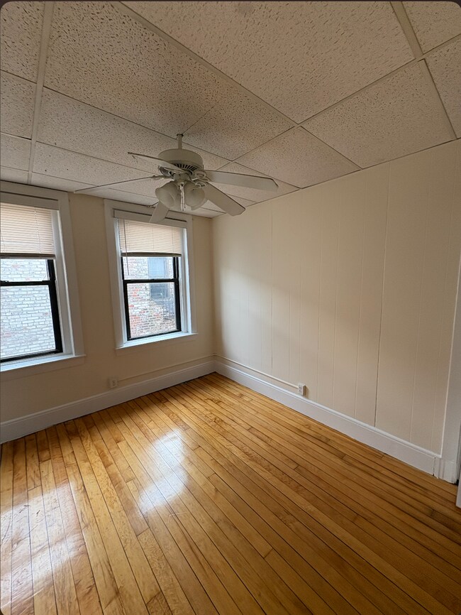 Building Photo - 437 Cambridge St