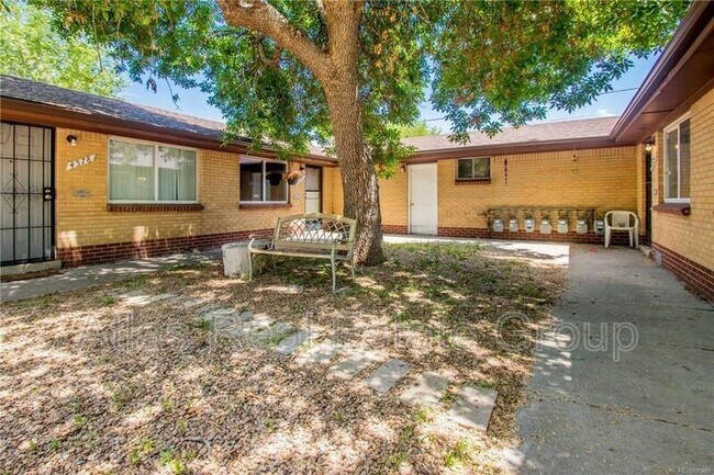 Foto del edificio - 4578 Everett Ct