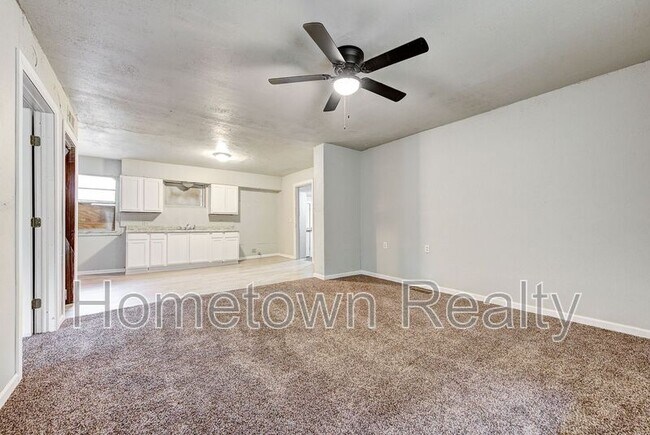 Foto del edificio - 1135 N Billen Ave