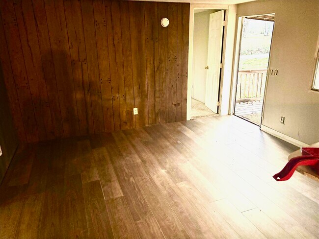 Building Photo - 90 Palm Rd