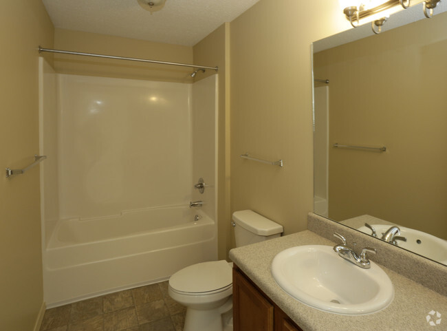 2 hab. apartamentos - Baño - Franklin Pointe