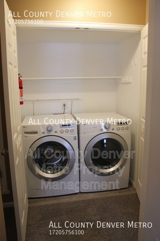 Foto del edificio - 10784 W 63rd Pl