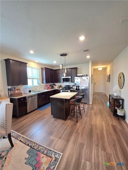 Building Photo - 350 Bedford Falls Ln