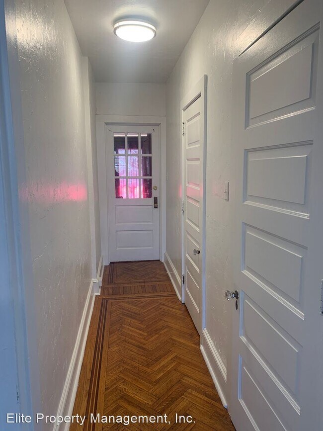 Foto del edificio - 2 br, 1 bath House - 925 Linden Ave Apt 1