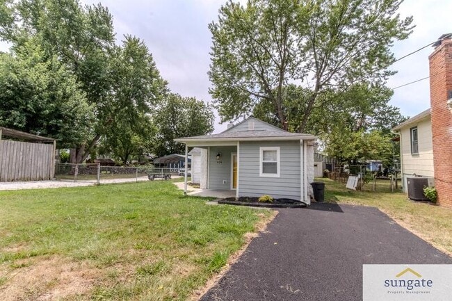 Building Photo - 624 Military Ave