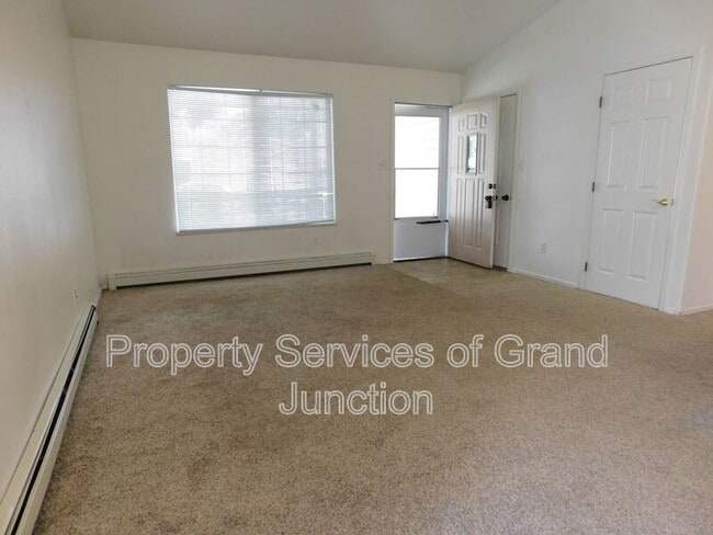 Building Photo - 517-518 29 3/8 Rd