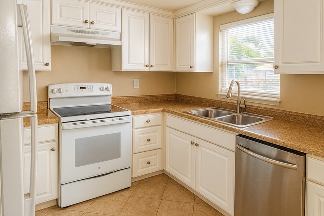 Building Photo - 257 Poe Ave