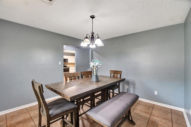 Foto del edificio - 18673 Summer Hills Blvd