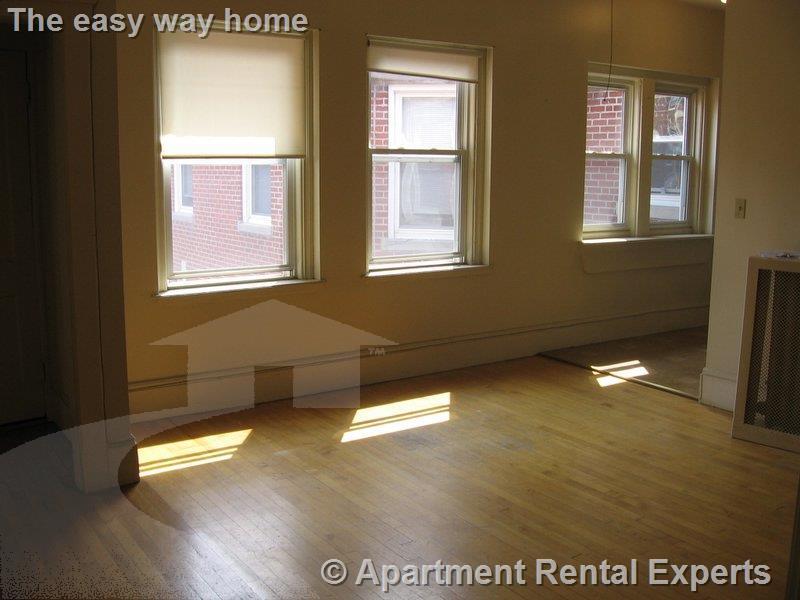Primary Photo - 8 Craigie St