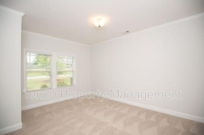 Building Photo - 10258 Green Meadow Ct