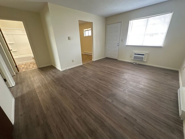 Foto del edificio - 3501 Elm St