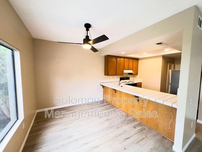 Building Photo - 3516 Landsford Way