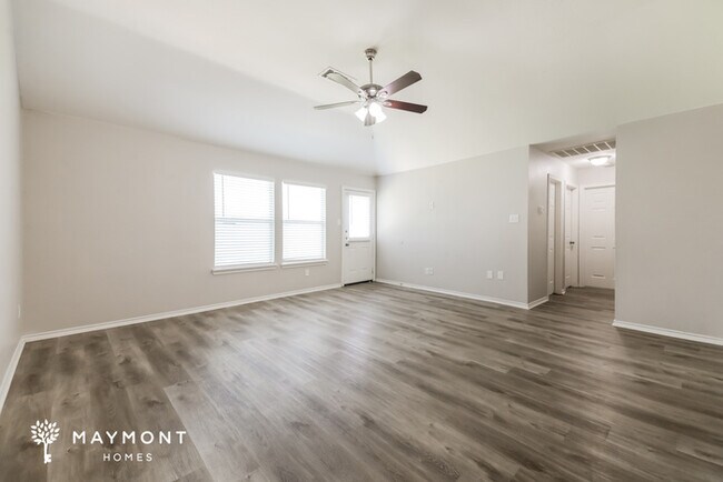 Building Photo - 1013 Bainbridge Ln