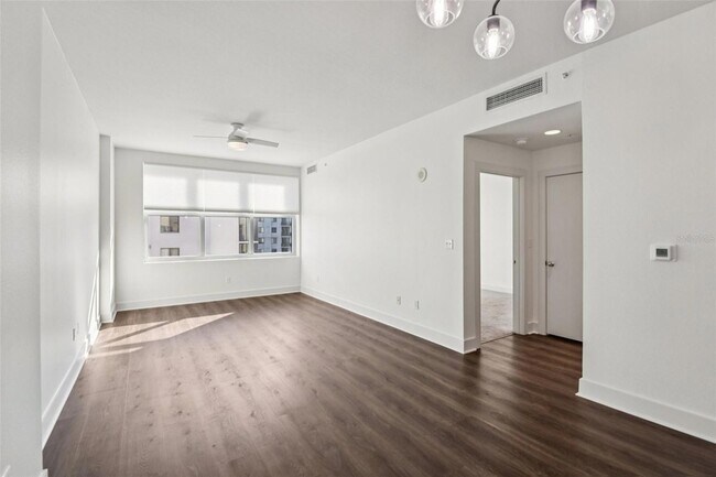 Foto del edificio - 1208 E Kennedy Blvd
