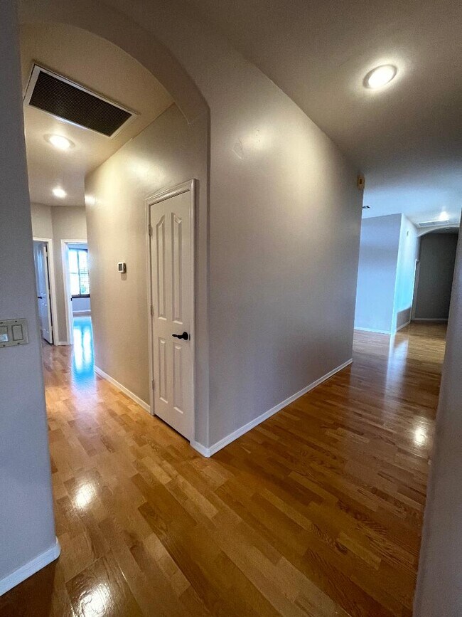 Foto del edificio - 367 E El Dorado Ln