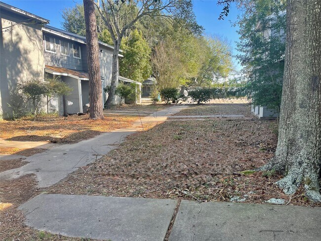 Foto del edificio - 702 Hargest St