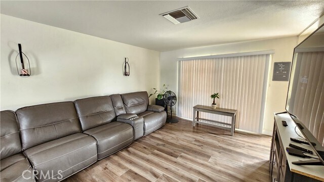 Foto del edificio - 533 N Joyce Ave